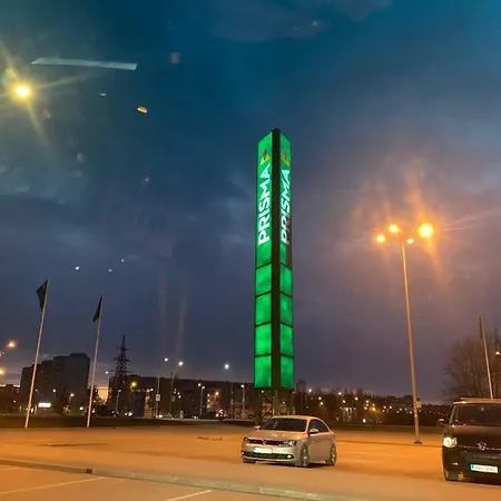 ореховая горка с балконом и лифтом *