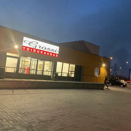 ореховая горка с балконом и лифтом Apartamento