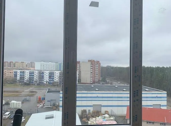 ореховая горка с балконом и лифтом *